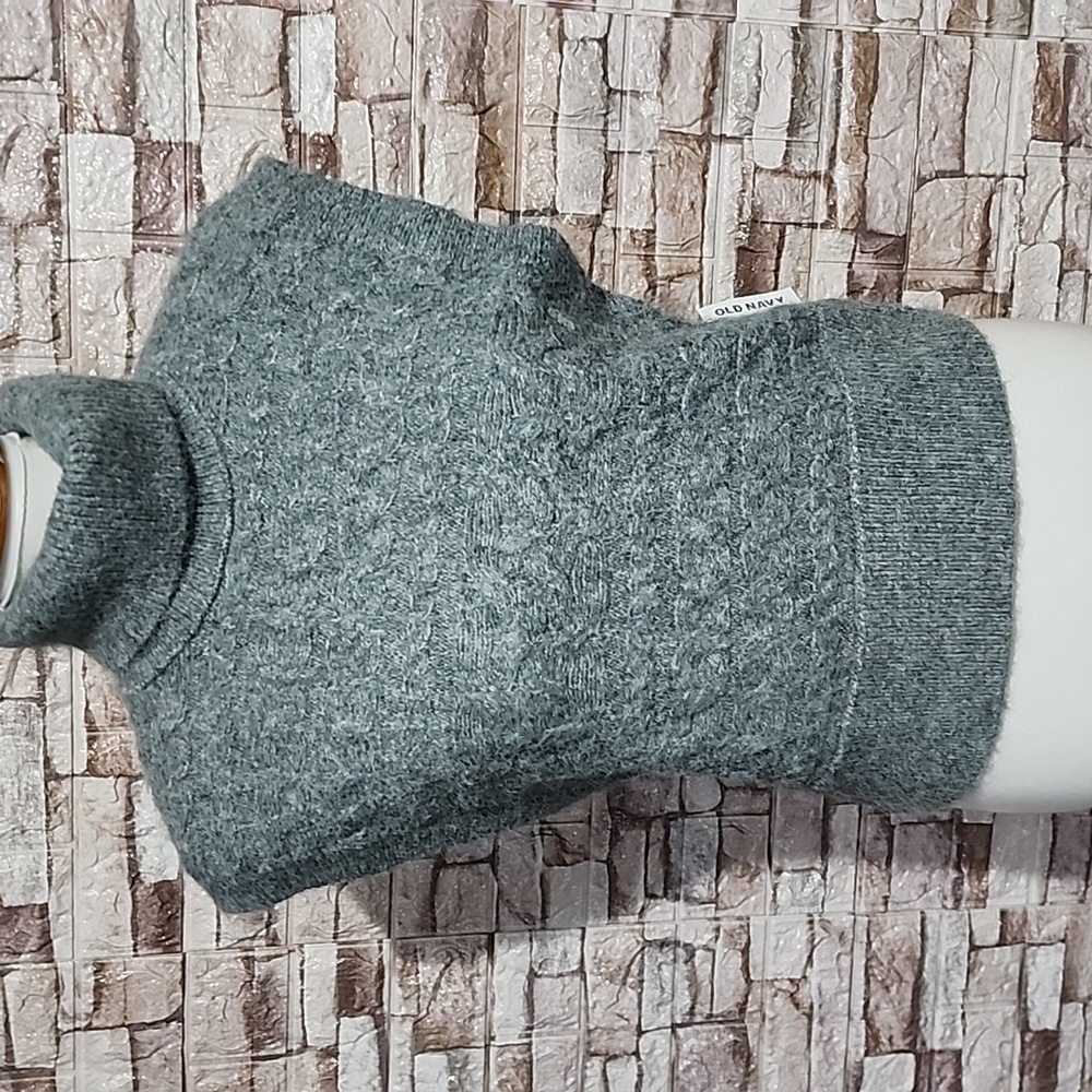 Old Navy Gray Turtleneck Cable Knit Sweater/ Vest Brand New
